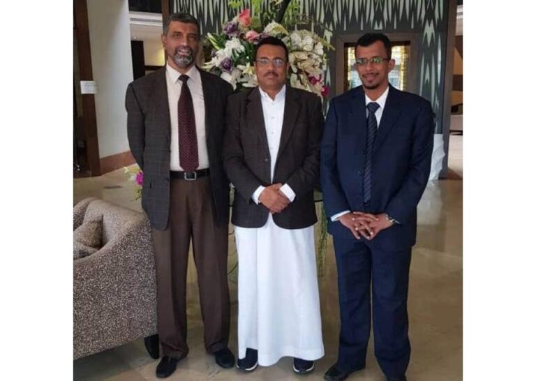 وفد مؤسسة حضرموت لمكافحة السرطان يلتقي بالرياض نائب وزير الادارة المحلية عضو اللجنة العليا للإغاثة الاستاذ عبدالسلام باعبود